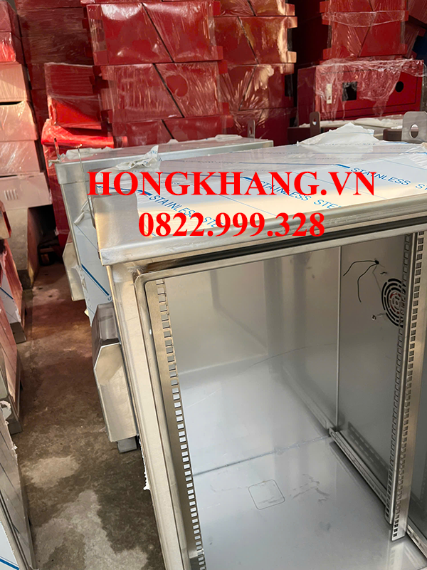 Tủ điện inox 304 có gắn quạt kích thước 900x600x350x1mm 