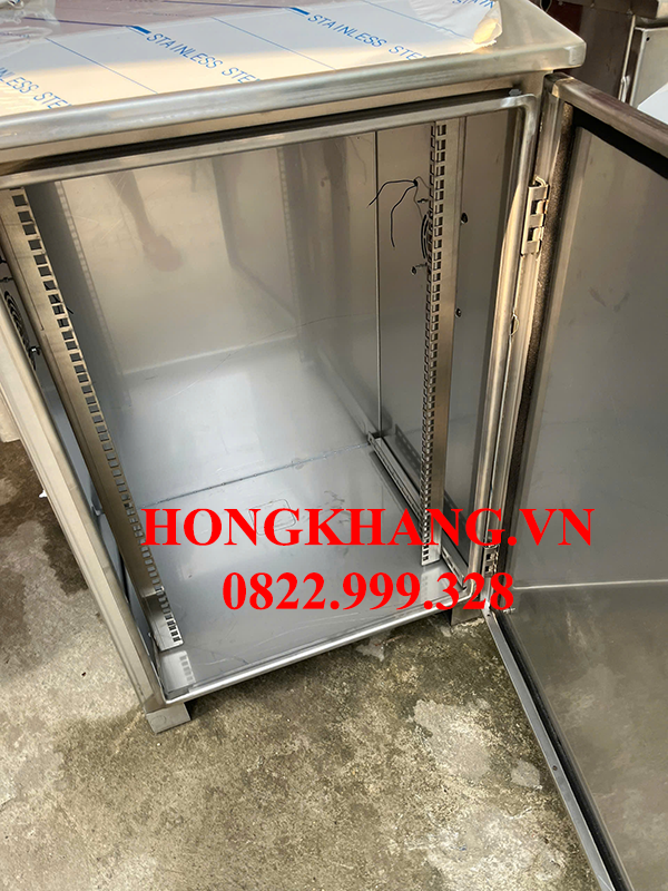 Tủ điện inox 304 có gắn quạt kích thước 900x600x350x1mm 