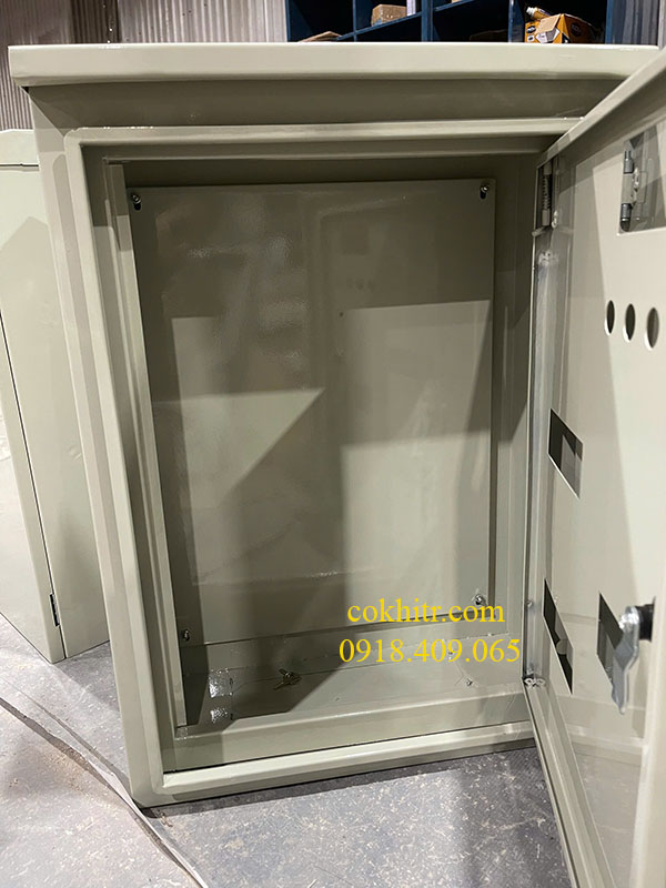 "vỏ tủ điện","tủ điện inox 304","tủ điện","vỏ tủ điện inox 304","vỏ tủ điện công nghiệp","tủ điện công nghiệp","tủ điện inox","tủ điện trong nhà","tủ điện ngoài trời","vỏ tủ điện ngoài trời","vỏ tủ điện trong nhà","tủ điện giá rẻ","tủ điện 2 lớp cánh","tủ điện 1 lớp cánh","tủ điện hà nội","sản xuất tủ điện" Vỏ tủ điện 2 lớp cánh 800x500x300x1,2mm