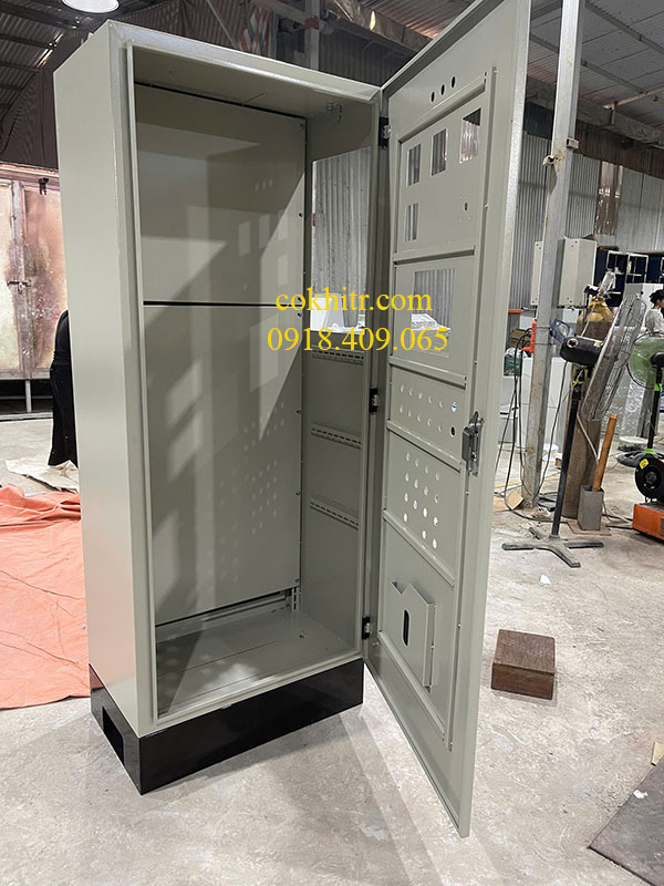 VO-TU-~1 Vỏ tủ điện trong nhà 1600x600x300x1.5mm